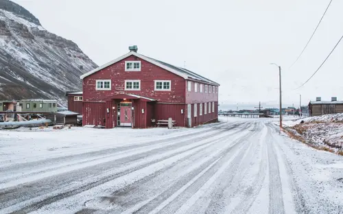 Houses Of The Artic