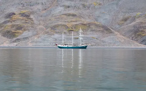 Sailing To Nowhere